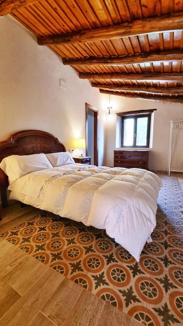 Alojamiento Rural En Aracena. Finca El Rehilete Eksteriør bilde